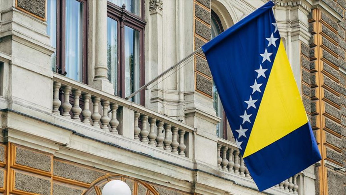 bosna hersekte huzurevinde cikan yanginda cok sayida kisi can verdi 22LC7Vrv.jpg