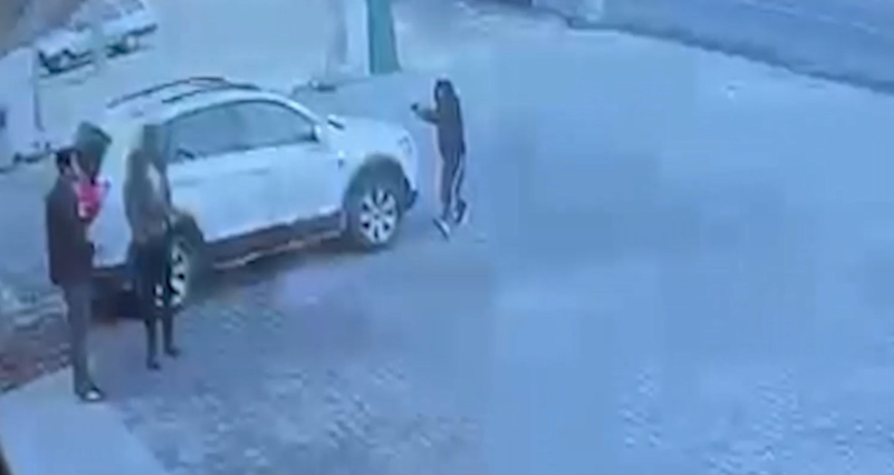 Şanlıurfa’da aynı gün iki iş yerine silahlı saldırı kamerada