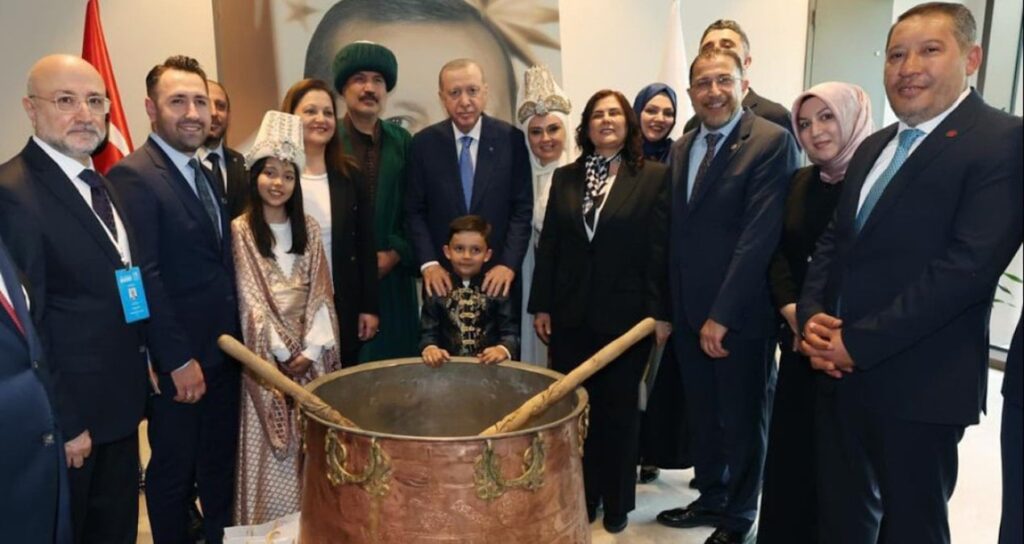 Burcu Köksal’ın AKP’ye Geçişi: Cemal Enginyurt’tan Sert Yorumlar