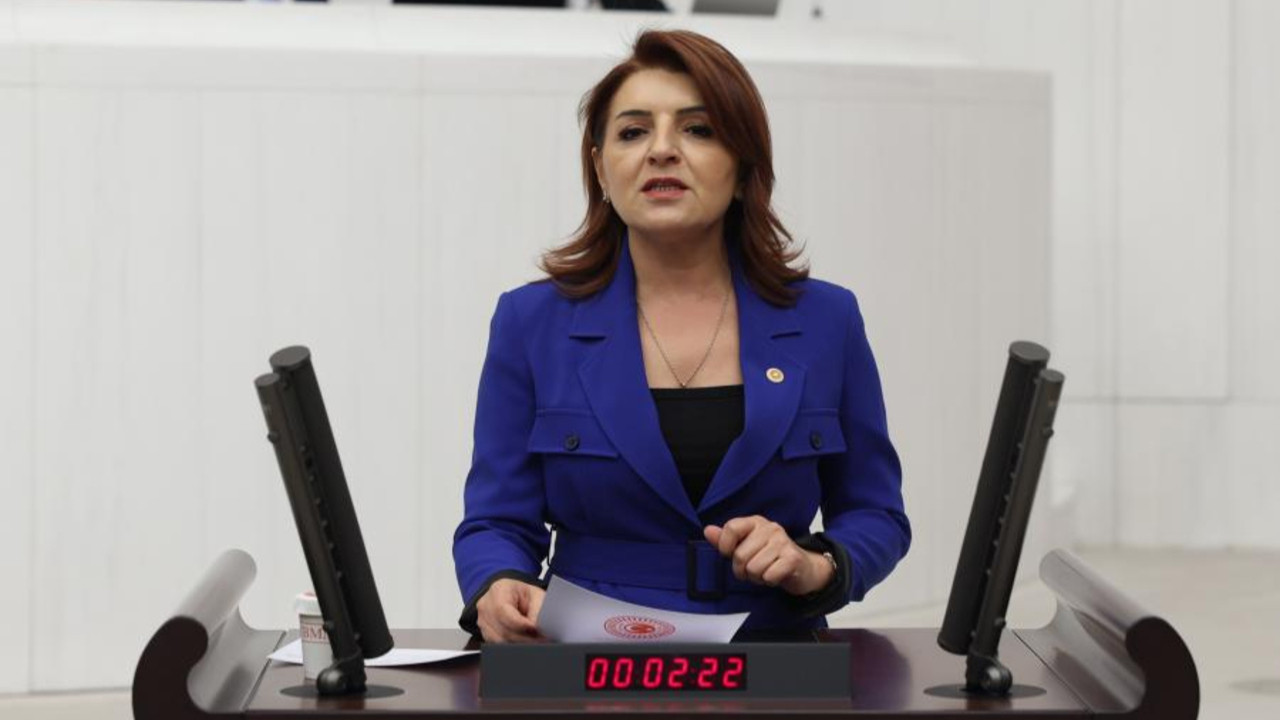 chpli-kis-asgari-ucretli-maasi-almadan-borcunu-dusunuyor-hmYAsRkm-1