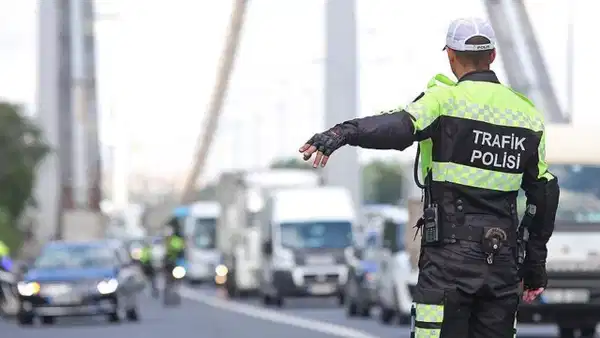 Sezgin Tanrıkulu, Trafik Cezalarını Meclis’e Taşıdı: Denetimler Bütçe Geliri Mi?